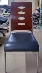 木製チェア　（I-13）