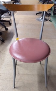 木製椅子　（I-14）