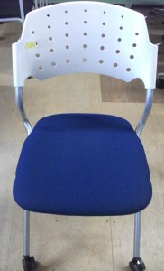 スタッキングチェア（I-45-/3）