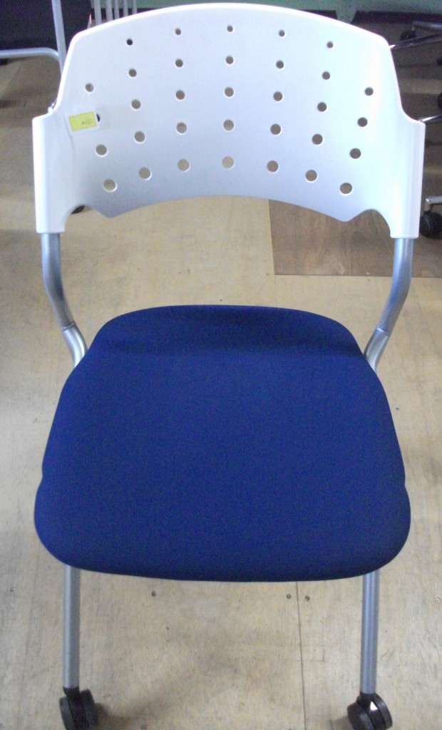 スタッキングチェア（I-45-/3）