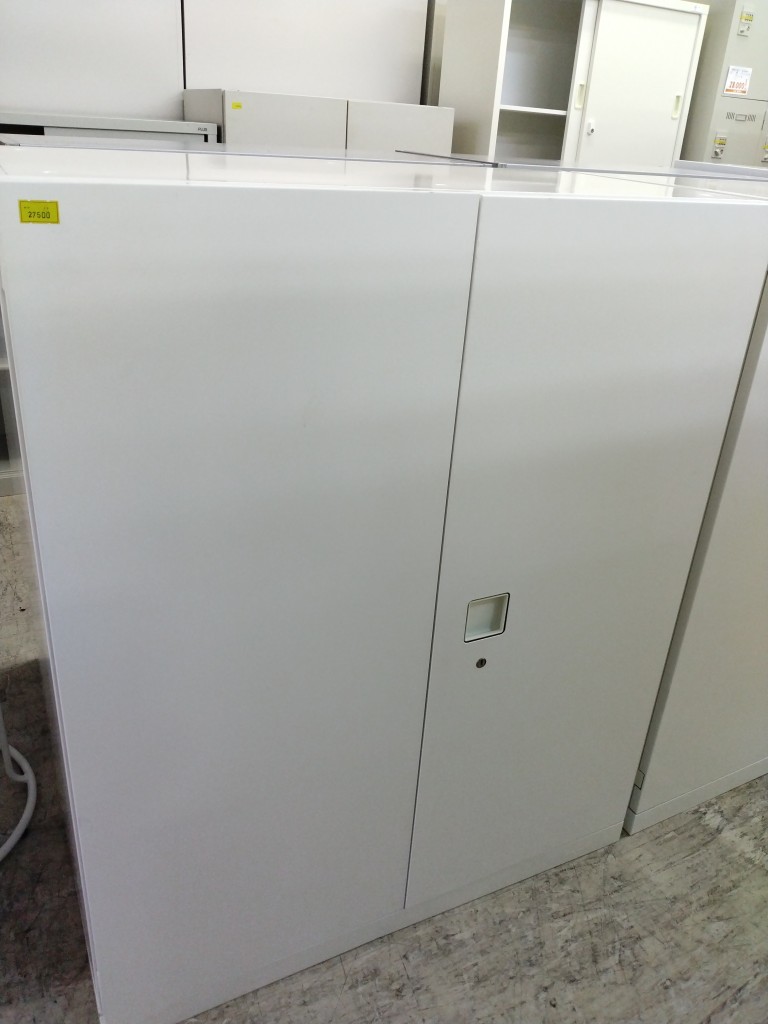 1758176037578547327872515327482