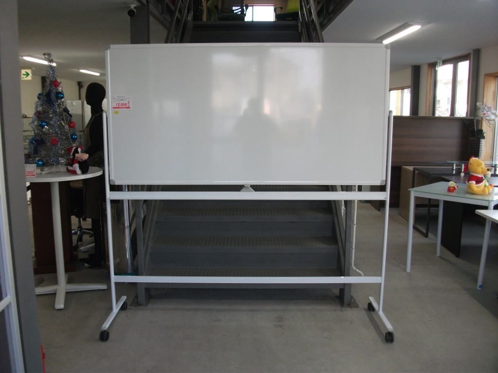 両面キャスター付きホワイトボード（WB-10）