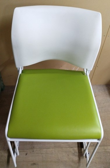 スタッキングチェア（I-12）