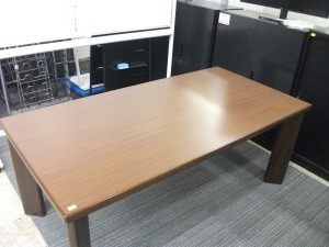 【オカムラ】ミーティングテーブル