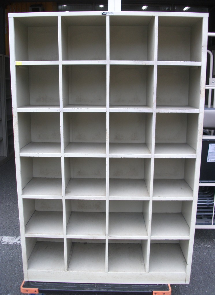 24人用シューズボックス（LO-42）