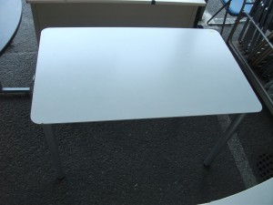 【井上金庫】ミーティングテーブル（TB-31）