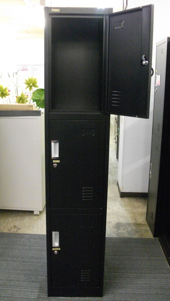 3人用ロッカー（LO-3）