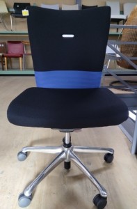 事務椅子（J-20/3）