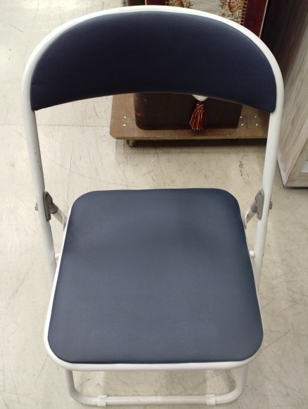 折りたたみ椅子（I-75）