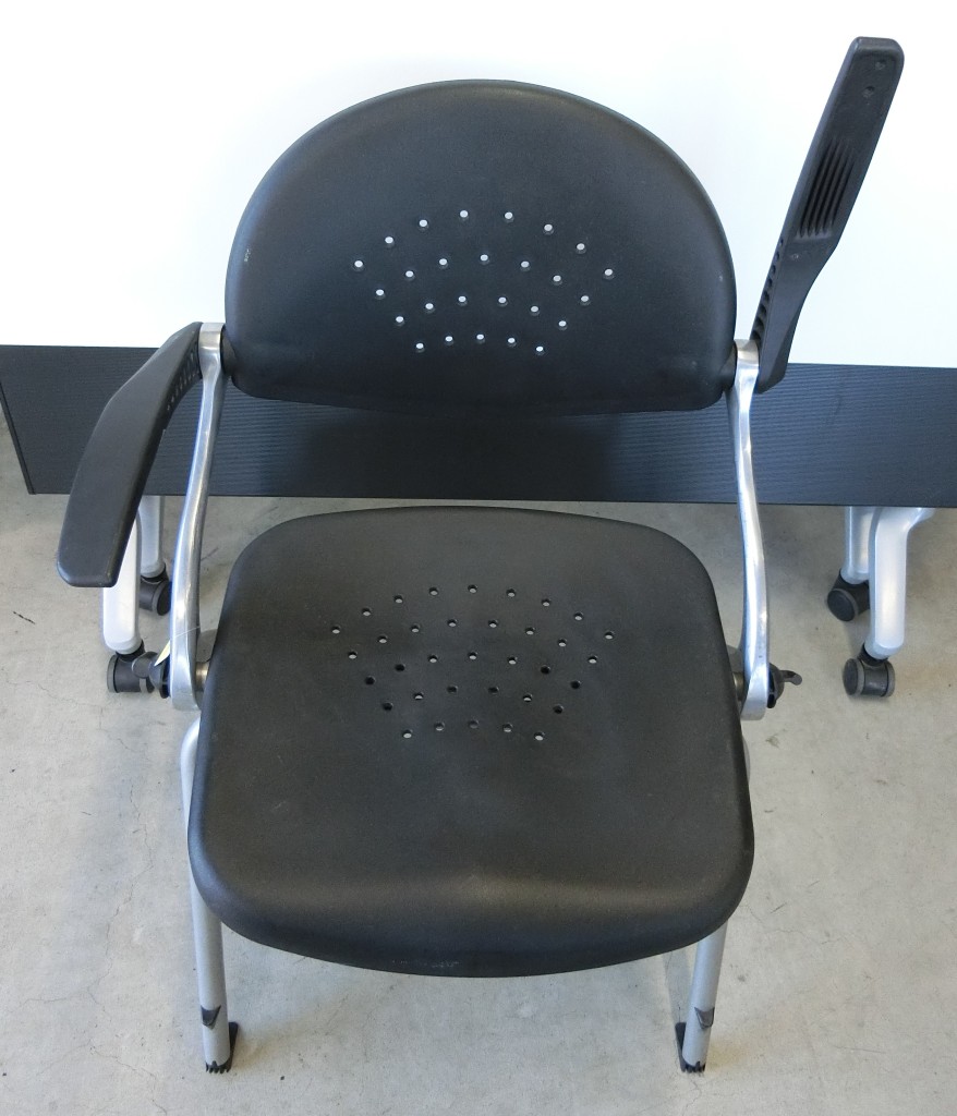 スタッキングチェア（I-94）