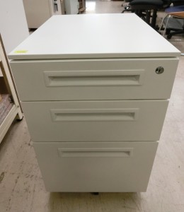 アウトレット3段ワゴン（W-1/9）