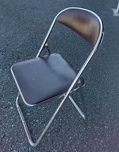 折りたたみ椅子（I-87）