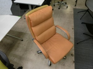 【関家具】レザーポケットコイルチェアⅡ　ハイタイプ（J-81/3）