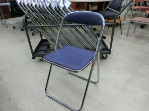 【コクヨ】パイプ椅子　（I-109）