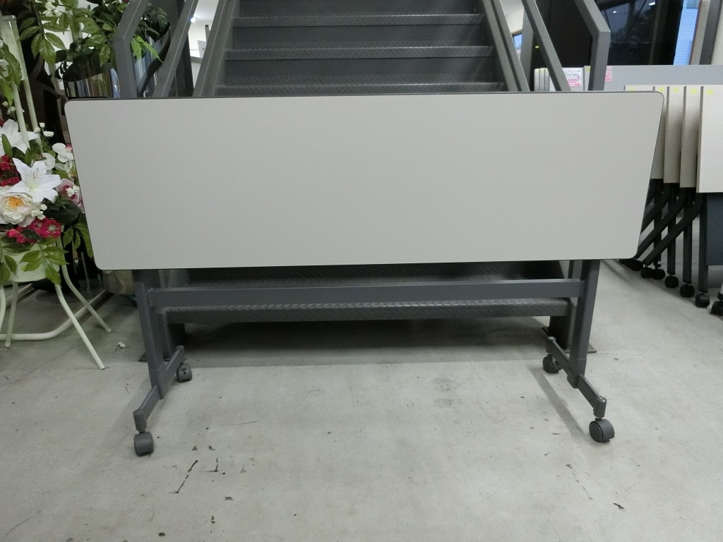 【コクヨ】スタックテーブル　KTT-S602F1（TB-76/2）