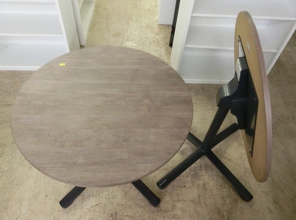 キャスター付丸型テーブル（TB-66/2）