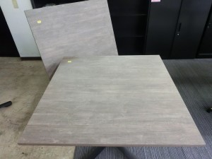 キャスター付角型テーブル（TB-67/2）