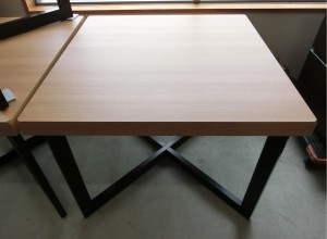 カフェテーブル（TB-75/3）