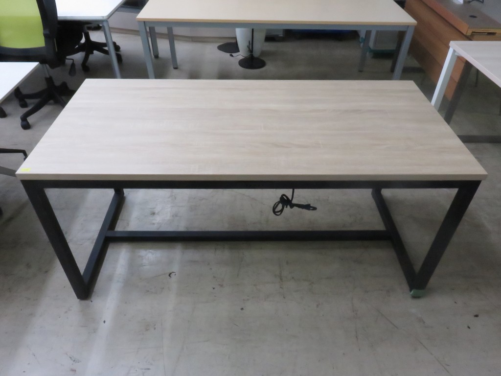 ミーティングテーブル（TB-69）