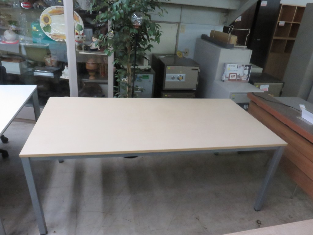 ミーティングテーブル（TB-70）